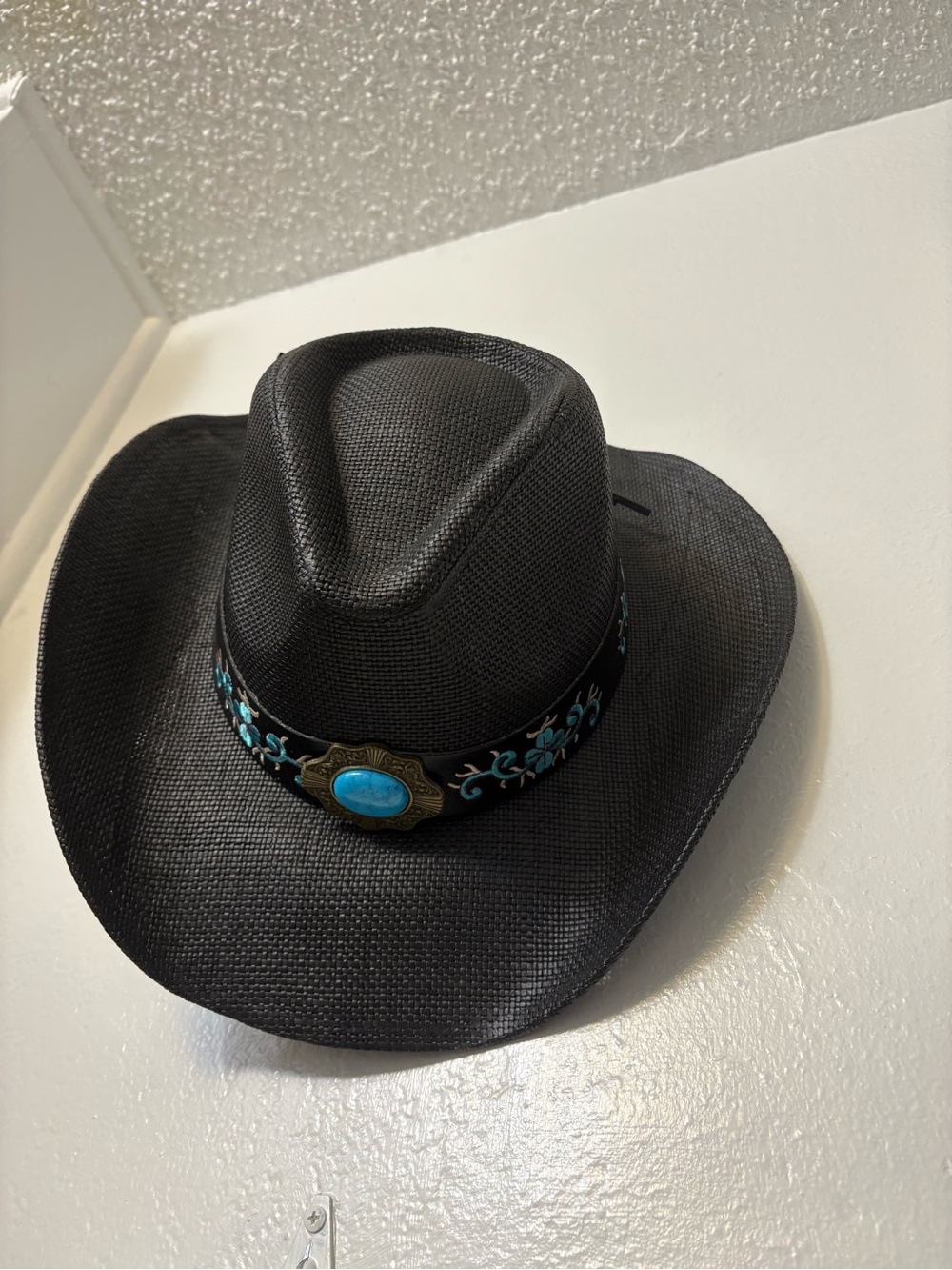 Black Western Hat with Turquoise Accents - Picture 4 of 7